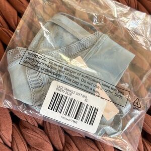 Soma x-small dusty blue lace triangle bra. Never worn. Tags on.